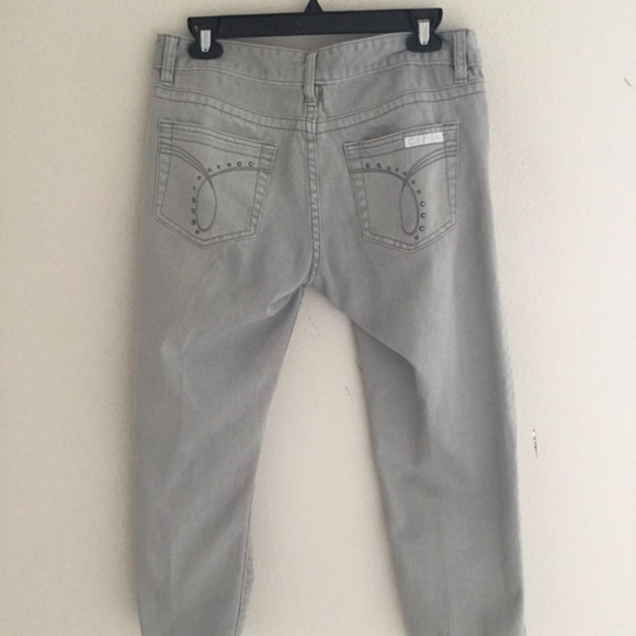 Calvin Klein Light Green Capri Style Jeans with Studded Pockets: Women's 8 - Picture 1 of 4